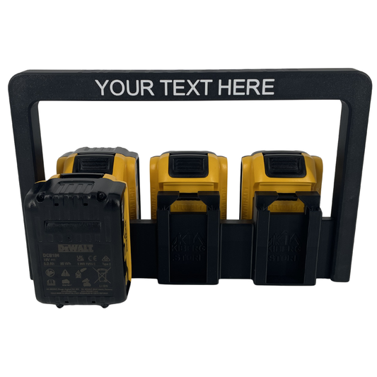 Personalisierter KIBERG Akkuträger für DeWalt 18V | Individuelle Gravur | 4 oder 6 Akkus | Geschenk Handwerker