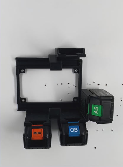 Makita DC18RA Wandhalterung mit Akkuhalter (2–4 Akkuplätze)