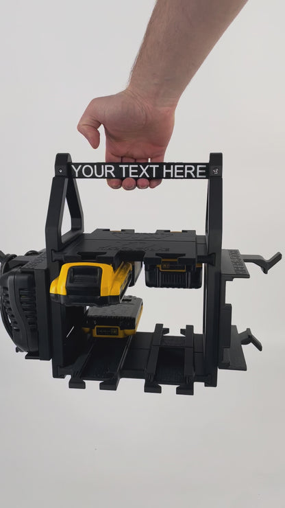 Personalisiertes DEWALT Akku- & Ladegerät-Tragesystem (bis zu 12 18V Akkus)